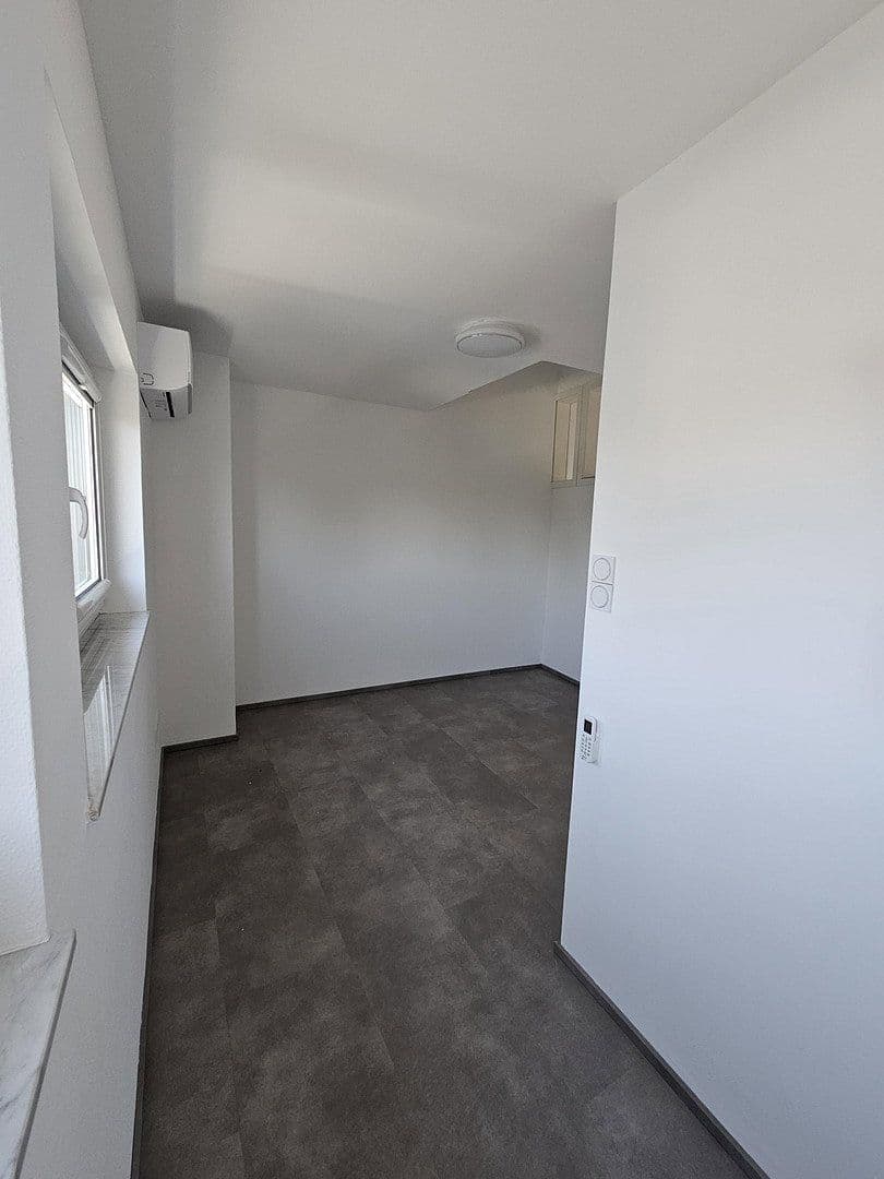 Prenájom bytu 3-izbový 101 m², Kusterdingen, Bádensko-Wurttembersko Prenájom bytu 3-izbový 101 m², Kusterdingen, Bádensko-Wurttembersko
