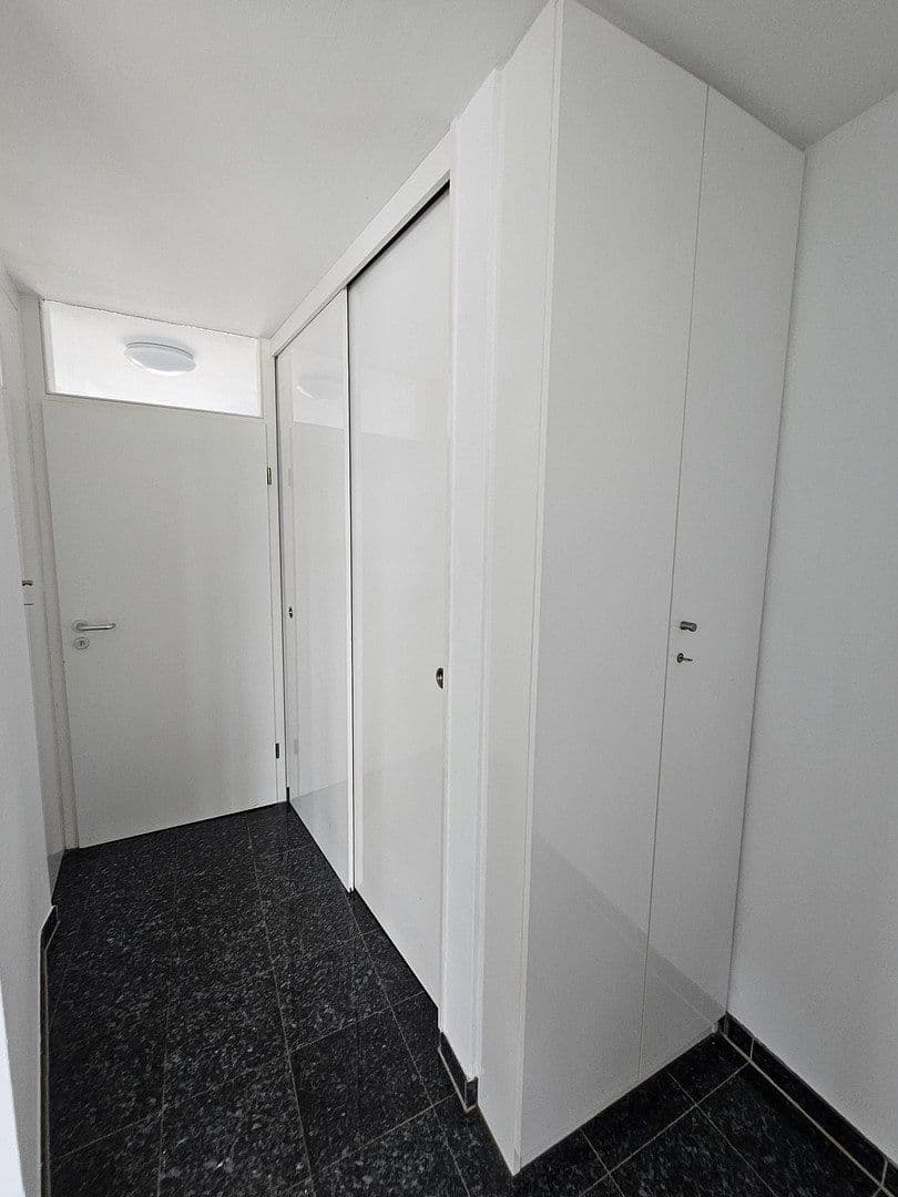 Prenájom bytu 3-izbový 101 m², Kusterdingen, Bádensko-Wurttembersko Prenájom bytu 3-izbový 101 m², Kusterdingen, Bádensko-Wurttembersko