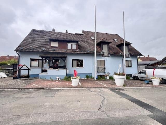 Predaj domu 363 m², pozemok 877 m², Greifenklaustraße 10, Reckendorf, Bavorsko Predaj domu 363 m², pozemok 877 m², Greifenklaustraße 10, Reckendorf, Bavorsko
