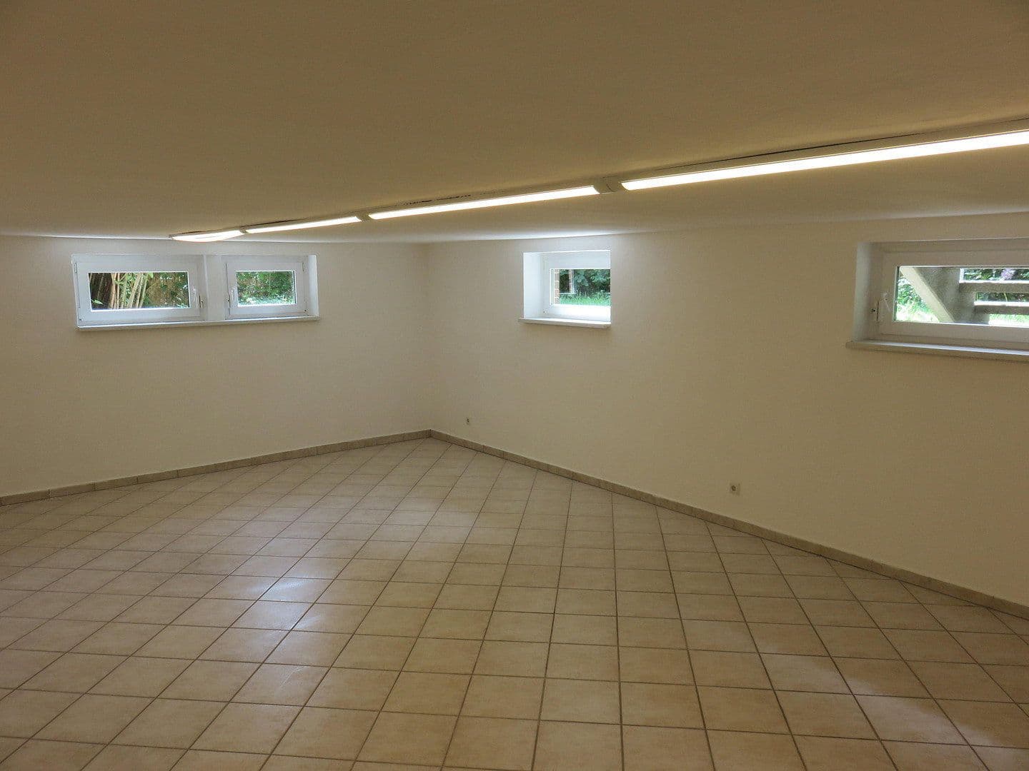 Predaj domu 193 m², pozemok 527 m², Mögeldorfer Weg 2, Berlin, Berlín Predaj domu 193 m², pozemok 527 m², Mögeldorfer Weg 2, Berlin, Berlín