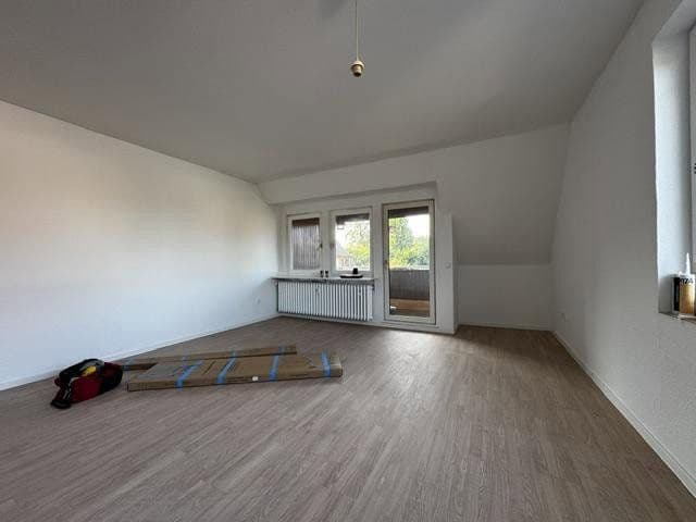 Prenájom bytu 3-izbový 80 m², Obere Tor Straße 13a, Dassel, Dolné Sasko Prenájom bytu 3-izbový 80 m², Obere Tor Straße 13a, Dassel, Dolné Sasko