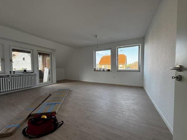 Prenájom bytu 3-izbový 80 m², Obere Tor Straße 13a, Dassel, Dolné Sasko Prenájom bytu 3-izbový 80 m², Obere Tor Straße 13a, Dassel, Dolné Sasko