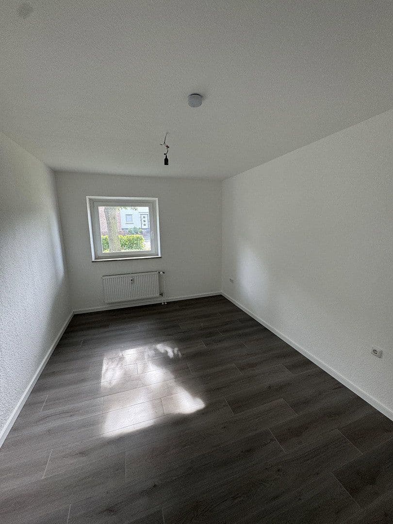 Prenájom bytu 3-izbový 80 m², Ernst Holla Str. 36, Moers, Severné Porýnie - Westfálsko Prenájom bytu 3-izbový 80 m², Ernst Holla Str. 36, Moers, Severné Porýnie - Westfálsko