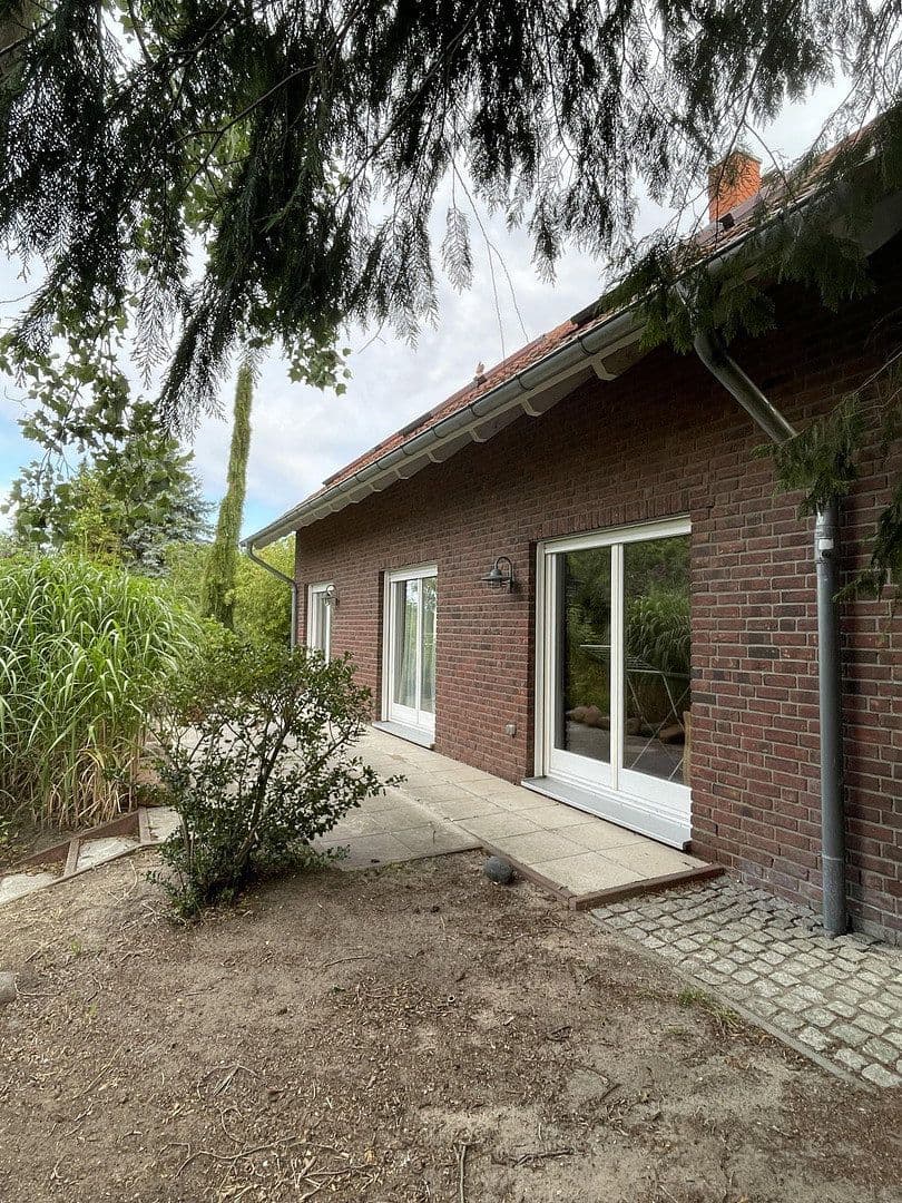 Predaj domu 180 m², pozemok 1.560 m², Müncheberg, Brandenbursko Predaj domu 180 m², pozemok 1.560 m², Müncheberg, Brandenbursko