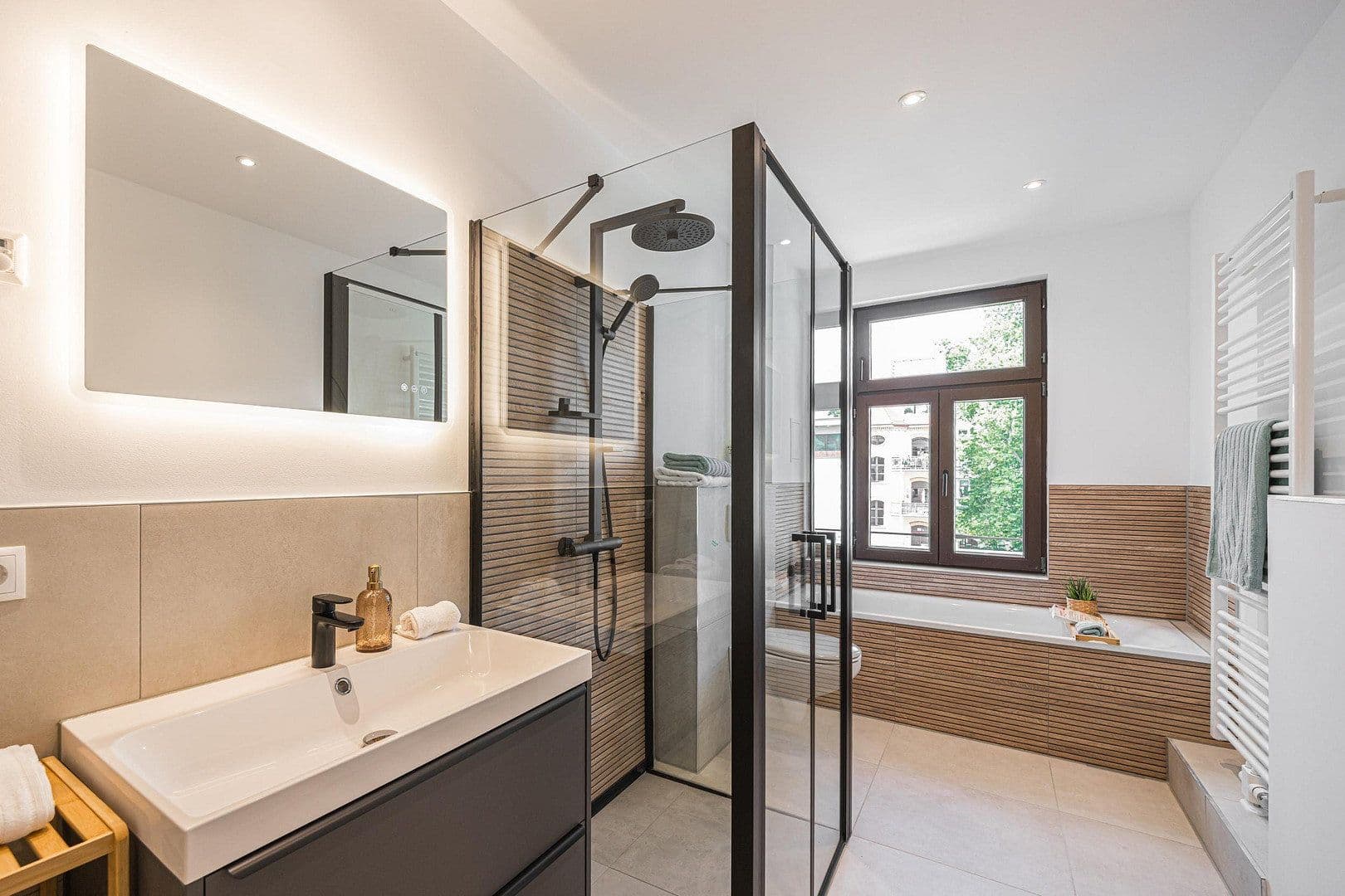 Predaj bytu 4-izbový 82 m², Leipzig, Sasko Predaj bytu 4-izbový 82 m², Leipzig, Sasko