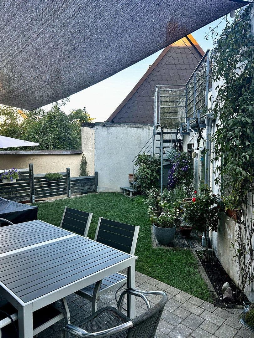 Predaj domu 190 m², pozemok 326 m², Karlsruhe, Bádensko-Wurttembersko Predaj domu 190 m², pozemok 326 m², Karlsruhe, Bádensko-Wurttembersko