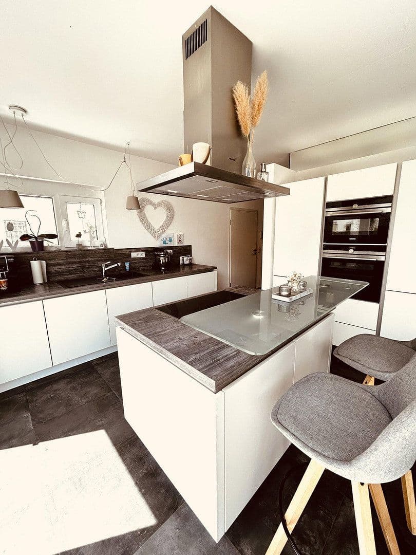 Predaj domu 190 m², pozemok 326 m², Karlsruhe, Bádensko-Wurttembersko Predaj domu 190 m², pozemok 326 m², Karlsruhe, Bádensko-Wurttembersko