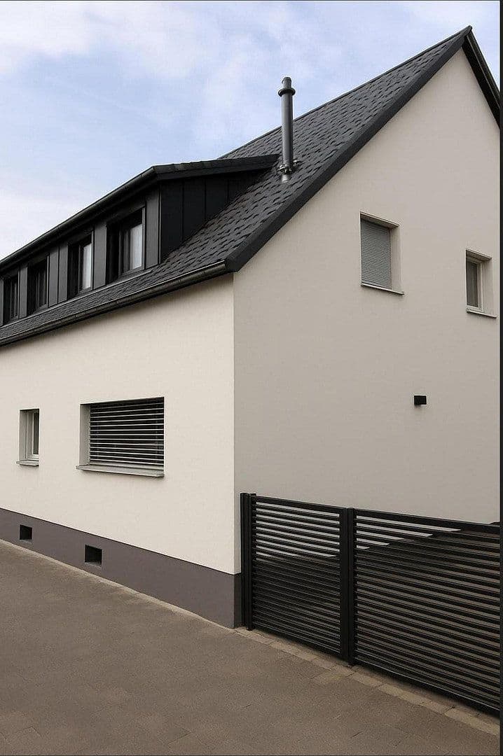 Predaj domu 190 m², pozemok 326 m², Karlsruhe, Bádensko-Wurttembersko Predaj domu 190 m², pozemok 326 m², Karlsruhe, Bádensko-Wurttembersko