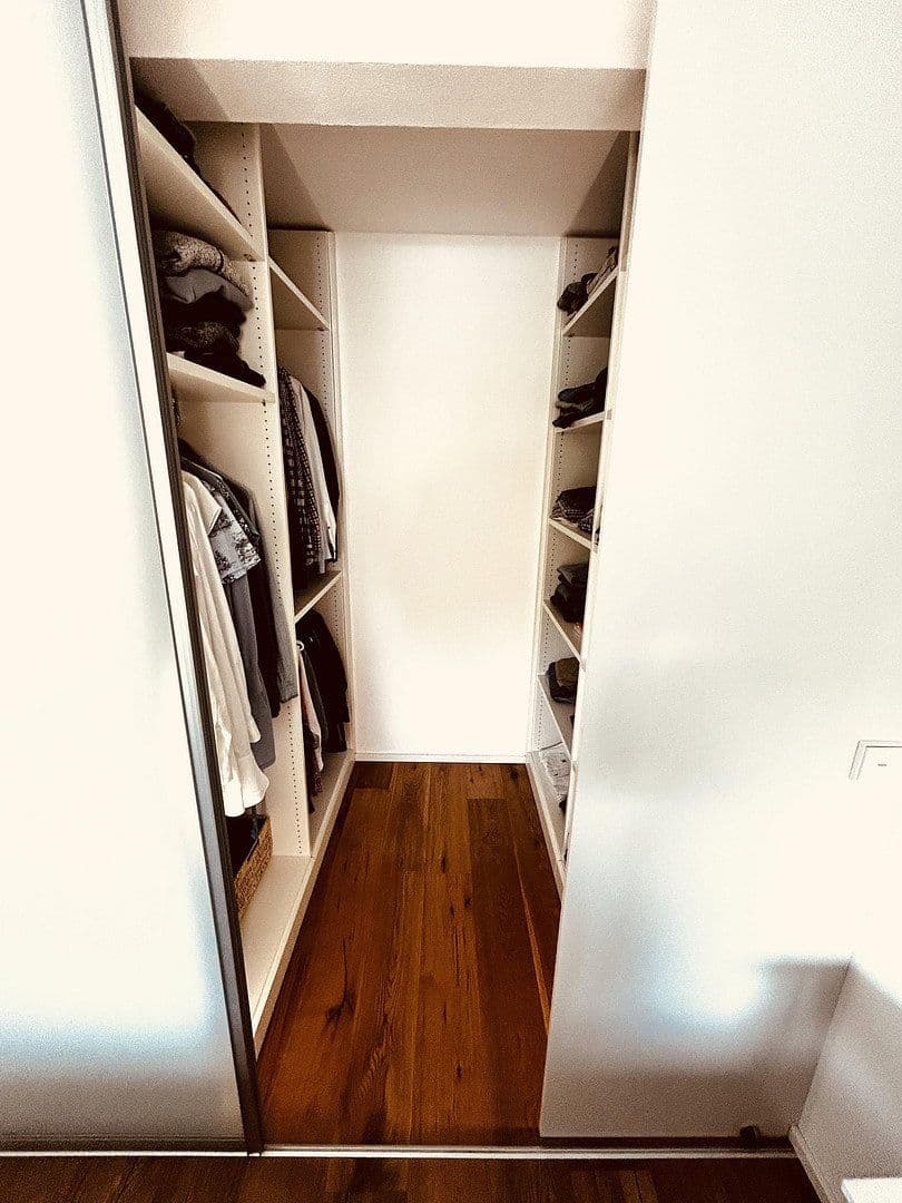 Predaj domu 190 m², pozemok 326 m², Karlsruhe, Bádensko-Wurttembersko Predaj domu 190 m², pozemok 326 m², Karlsruhe, Bádensko-Wurttembersko