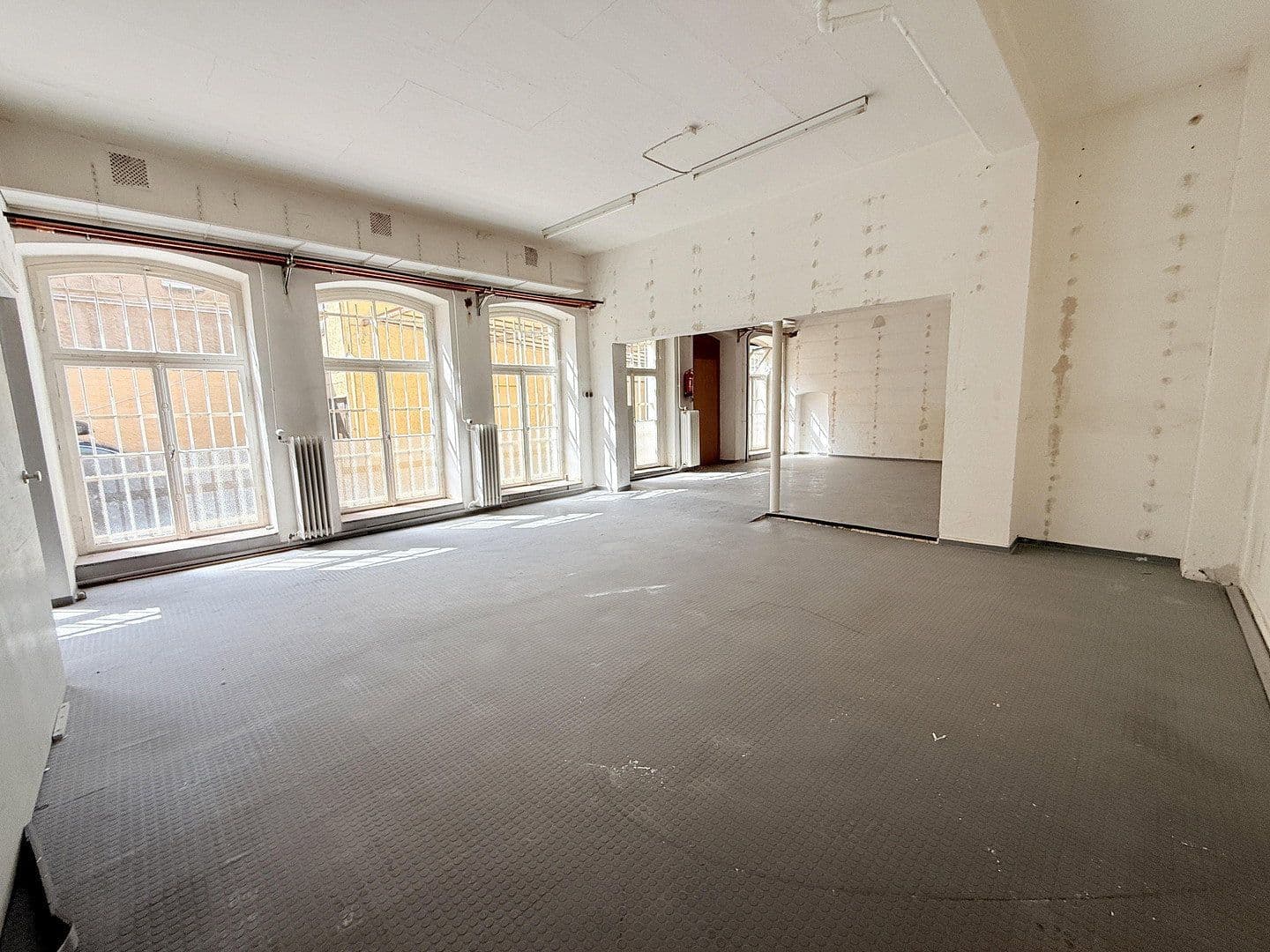 Prenájom kancelárie 275 m², Schmittstr. 56, Bingen am Rhein, Porýnie-Falcko Prenájom kancelárie 275 m², Schmittstr. 56, Bingen am Rhein, Porýnie-Falcko