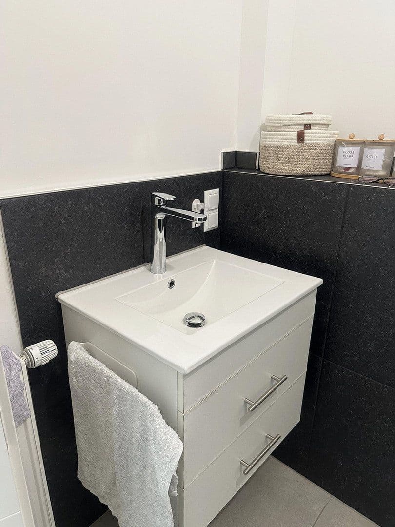 Prenájom bytu 2-izbový 40 m², Steuerwalder Straße 90, Hildesheim, Dolné Sasko Prenájom bytu 2-izbový 40 m², Steuerwalder Straße 90, Hildesheim, Dolné Sasko