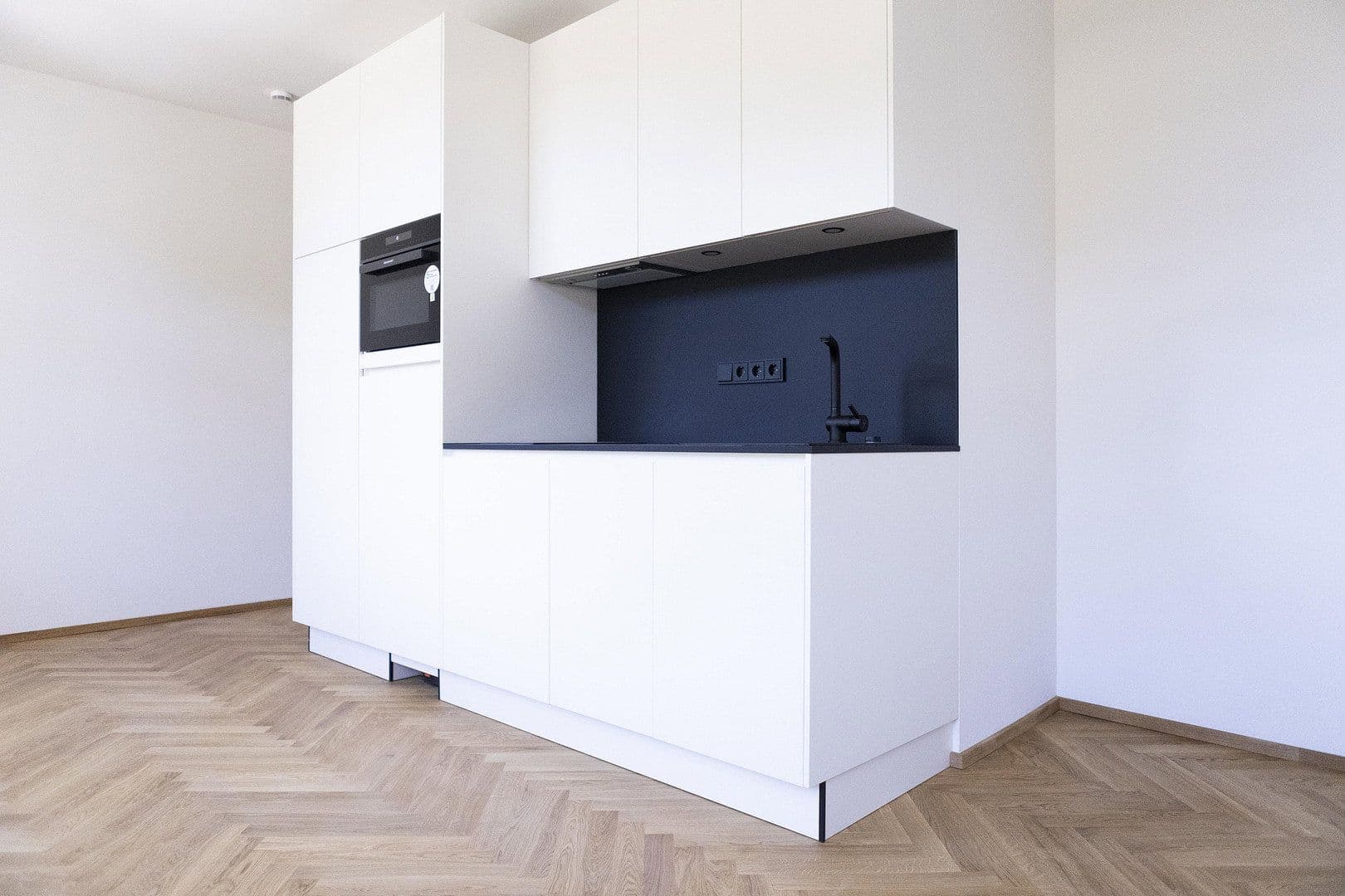 Prenájom bytu 1-izbový 39 m², Eisenbahnstr. 21, Waldshut-Tiengen, Bádensko-Wurttembersko Prenájom bytu 1-izbový 39 m², Eisenbahnstr. 21, Waldshut-Tiengen, Bádensko-Wurttembersko