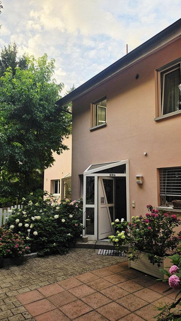 Predaj domu 140 m², pozemok 320 m², Büsingen am Hochrhein, Bádensko-Wurttembersko Predaj domu 140 m², pozemok 320 m², Büsingen am Hochrhein, Bádensko-Wurttembersko