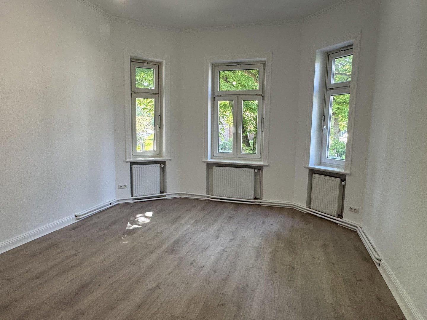 Prenájom bytu 4-izbový 96 m², Friedhofstraße 10, Hamburg, Hamburg Prenájom bytu 4-izbový 96 m², Friedhofstraße 10, Hamburg, Hamburg
