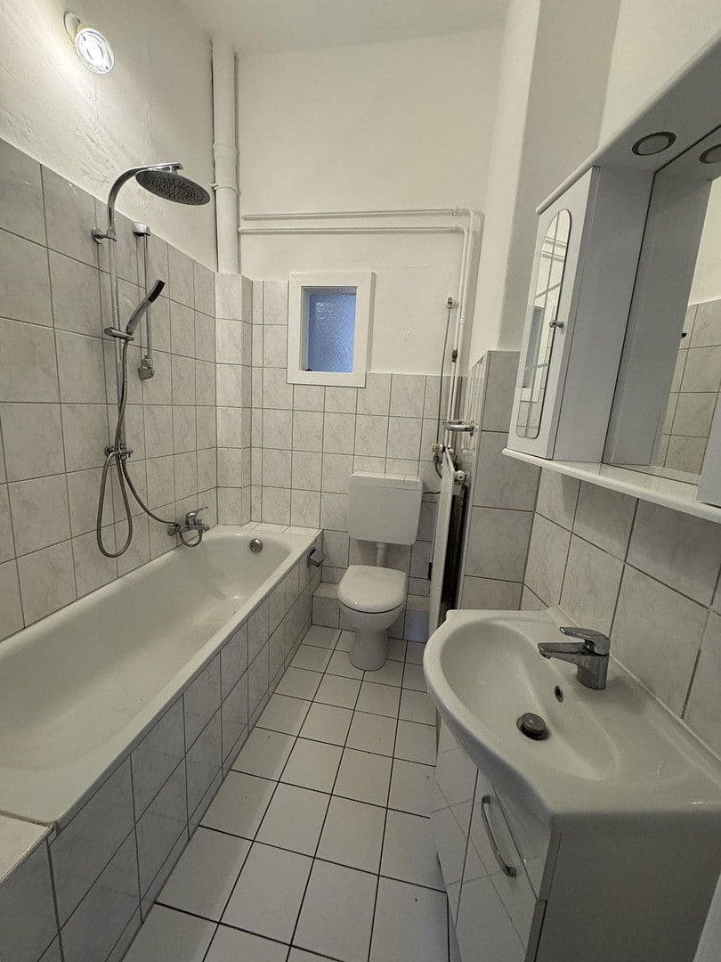 Prenájom bytu 4-izbový 96 m², Friedhofstraße 10, Hamburg, Hamburg Prenájom bytu 4-izbový 96 m², Friedhofstraße 10, Hamburg, Hamburg