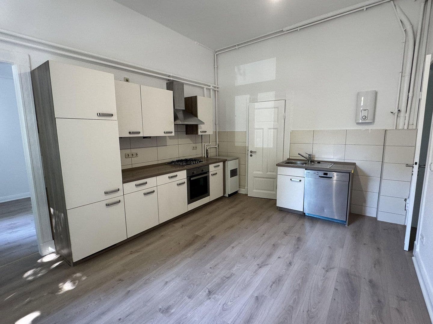 Prenájom bytu 4-izbový 96 m², Friedhofstraße 10, Hamburg, Hamburg Prenájom bytu 4-izbový 96 m², Friedhofstraße 10, Hamburg, Hamburg