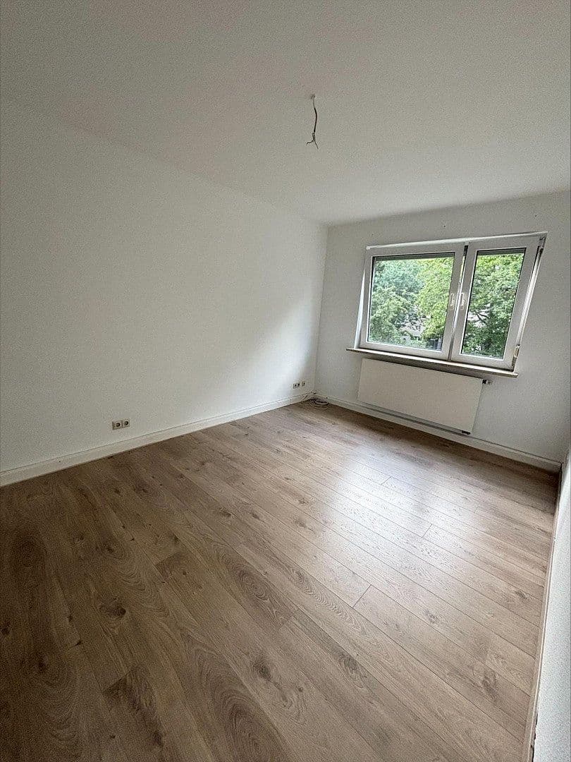 Prenájom bytu 3-izbový 64 m², Stuttgart, Bádensko-Wurttembersko Prenájom bytu 3-izbový 64 m², Stuttgart, Bádensko-Wurttembersko