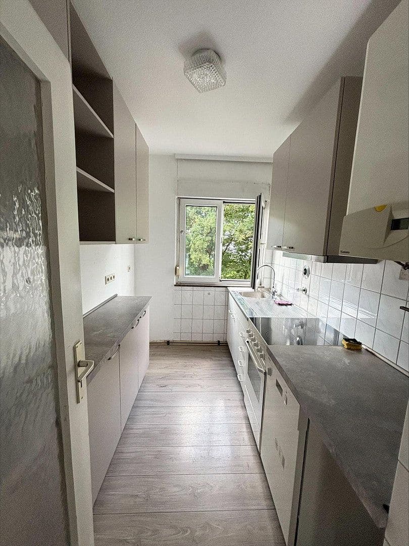 Prenájom bytu 3-izbový 64 m², Stuttgart, Bádensko-Wurttembersko Prenájom bytu 3-izbový 64 m², Stuttgart, Bádensko-Wurttembersko