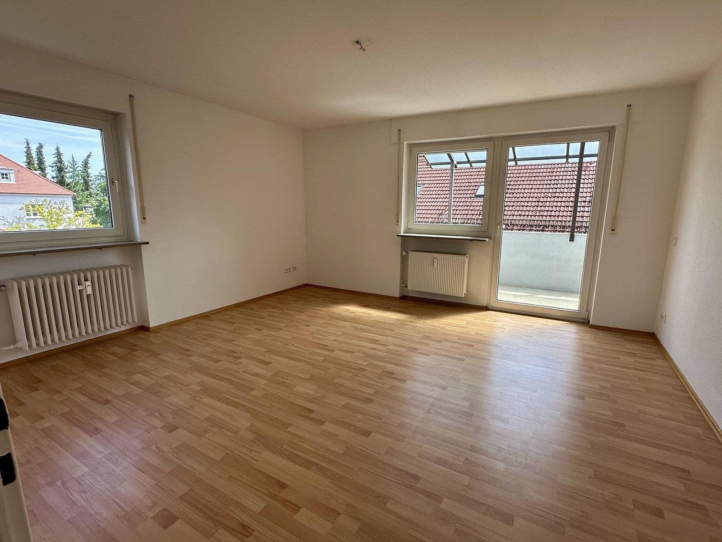 Prenájom bytu 2-izbový 70 m², Thumenberger Weg 65, Nürnberg, Bavorsko Prenájom bytu 2-izbový 70 m², Thumenberger Weg 65, Nürnberg, Bavorsko