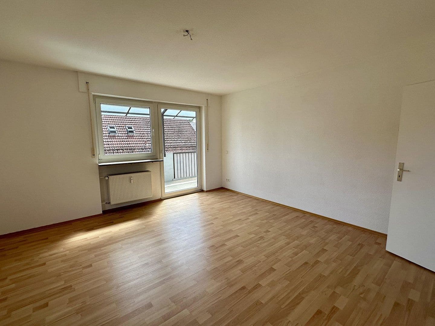 Prenájom bytu 2-izbový 70 m², Thumenberger Weg 65, Nürnberg, Bavorsko Prenájom bytu 2-izbový 70 m², Thumenberger Weg 65, Nürnberg, Bavorsko