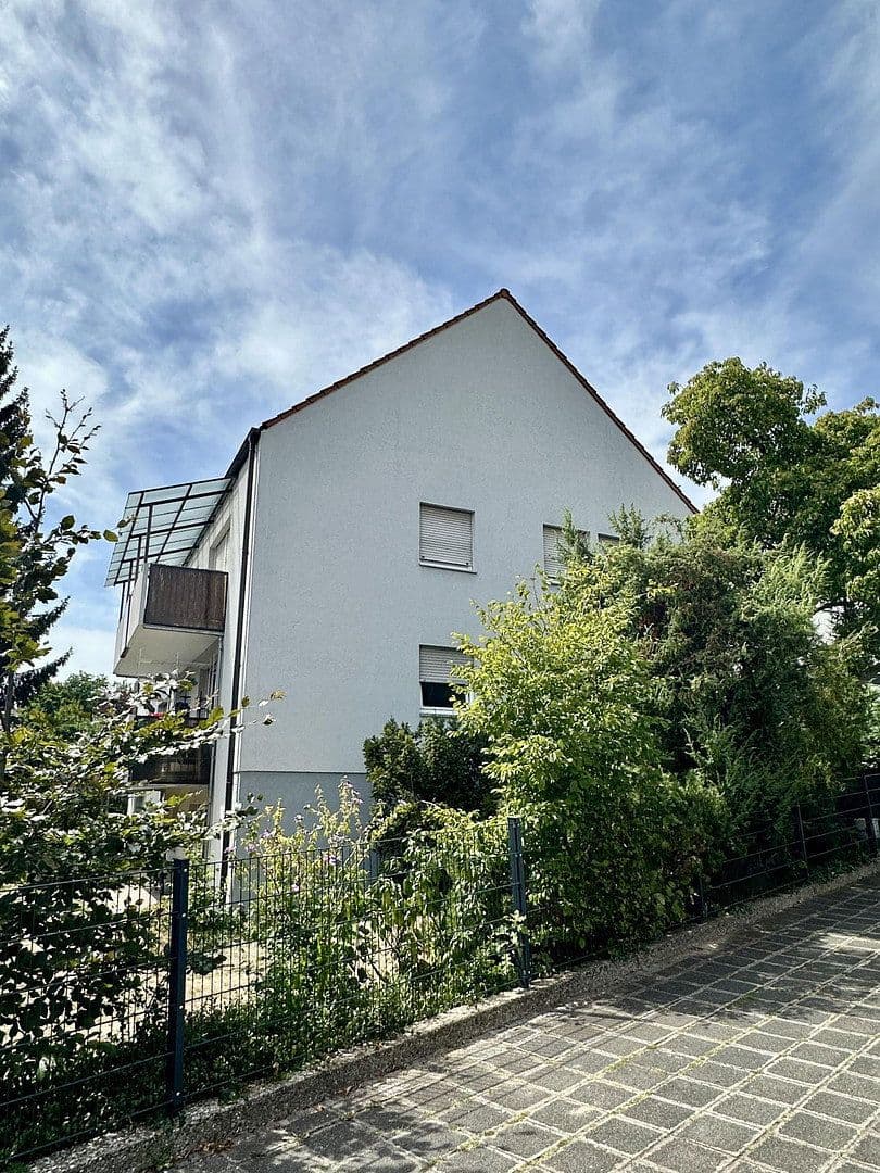 Prenájom bytu 2-izbový 70 m², Thumenberger Weg 65, Nürnberg, Bavorsko Prenájom bytu 2-izbový 70 m², Thumenberger Weg 65, Nürnberg, Bavorsko
