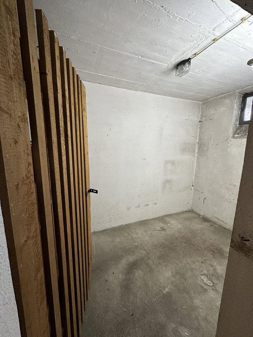 Prenájom bytu 2-izbový 70 m², Thumenberger Weg 65, Nürnberg, Bavorsko Prenájom bytu 2-izbový 70 m², Thumenberger Weg 65, Nürnberg, Bavorsko