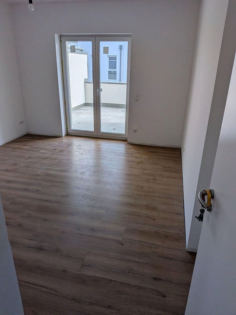Prenájom bytu 4-izbový 96 m², Carl-Adam-Petri-Straße, Potsdam, Brandenbursko Prenájom bytu 4-izbový 96 m², Carl-Adam-Petri-Straße, Potsdam, Brandenbursko