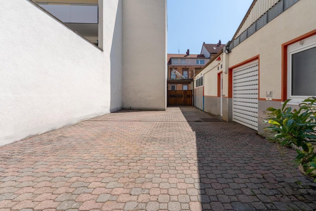 Prenájom nebytového priestoru 615 m², Winzingerstraße 37, Neustadt an der Weinstraße, Porýnie-Falcko Prenájom nebytového priestoru 615 m², Winzingerstraße 37, Neustadt an der Weinstraße, Porýnie-Falcko