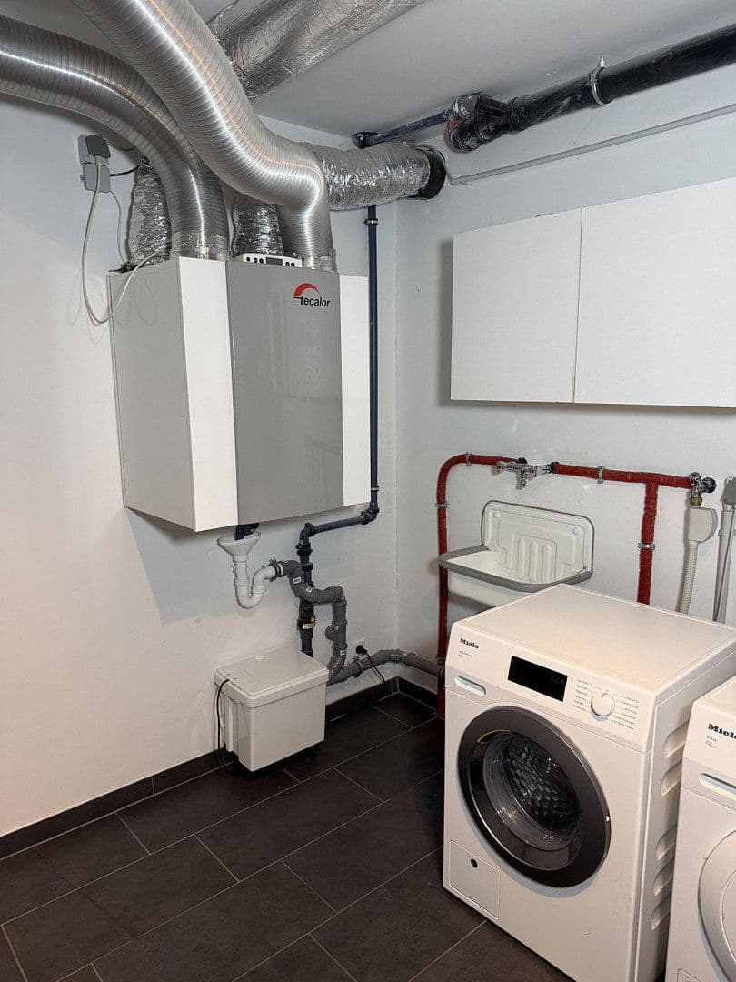 Predaj domu 141 m², pozemok 704 m², Oberhausen, Severné Porýnie - Westfálsko Predaj domu 141 m², pozemok 704 m², Oberhausen, Severné Porýnie - Westfálsko