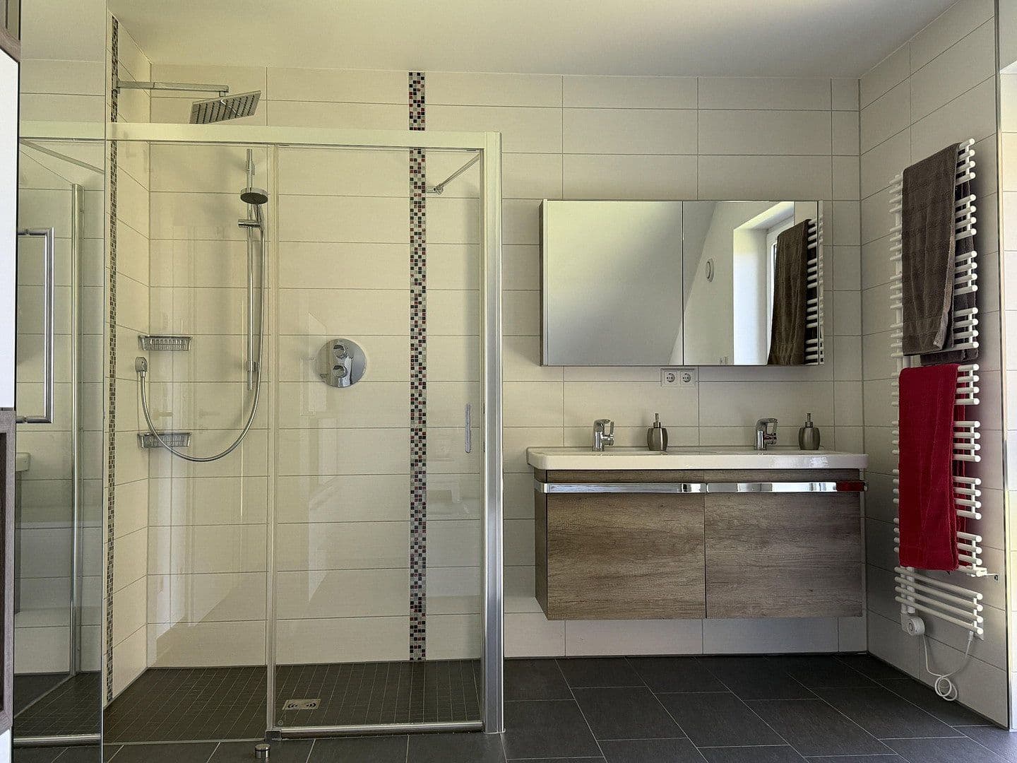 Predaj domu 141 m², pozemok 704 m², Oberhausen, Severné Porýnie - Westfálsko Predaj domu 141 m², pozemok 704 m², Oberhausen, Severné Porýnie - Westfálsko