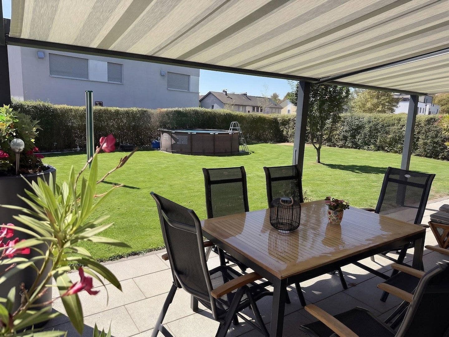 Predaj domu 141 m², pozemok 704 m², Oberhausen, Severné Porýnie - Westfálsko Predaj domu 141 m², pozemok 704 m², Oberhausen, Severné Porýnie - Westfálsko