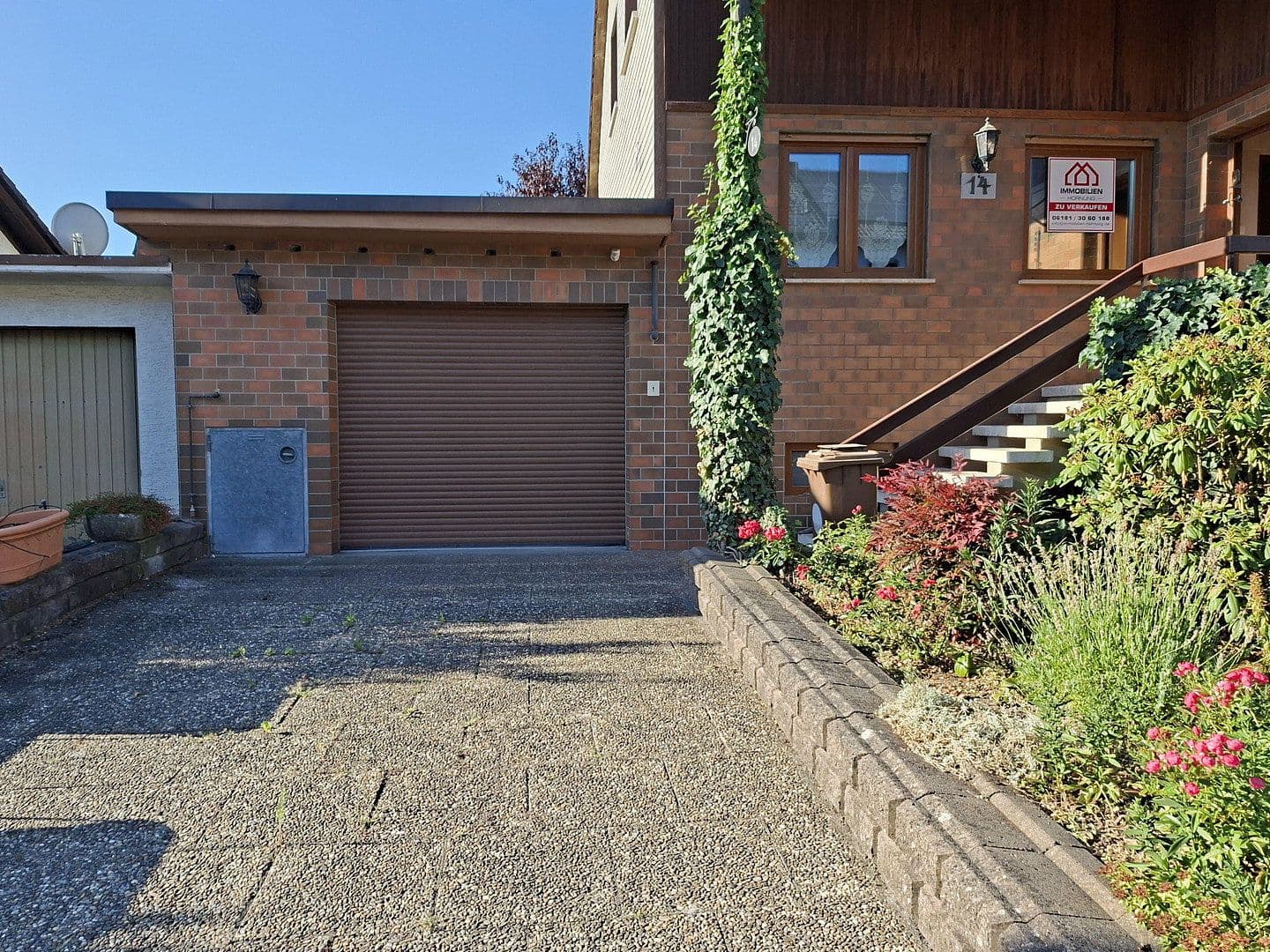 Predaj domu 150 m², pozemok 868 m², Sudetenstraße 14, Bruchköbel, Hesensko Predaj domu 150 m², pozemok 868 m², Sudetenstraße 14, Bruchköbel, Hesensko