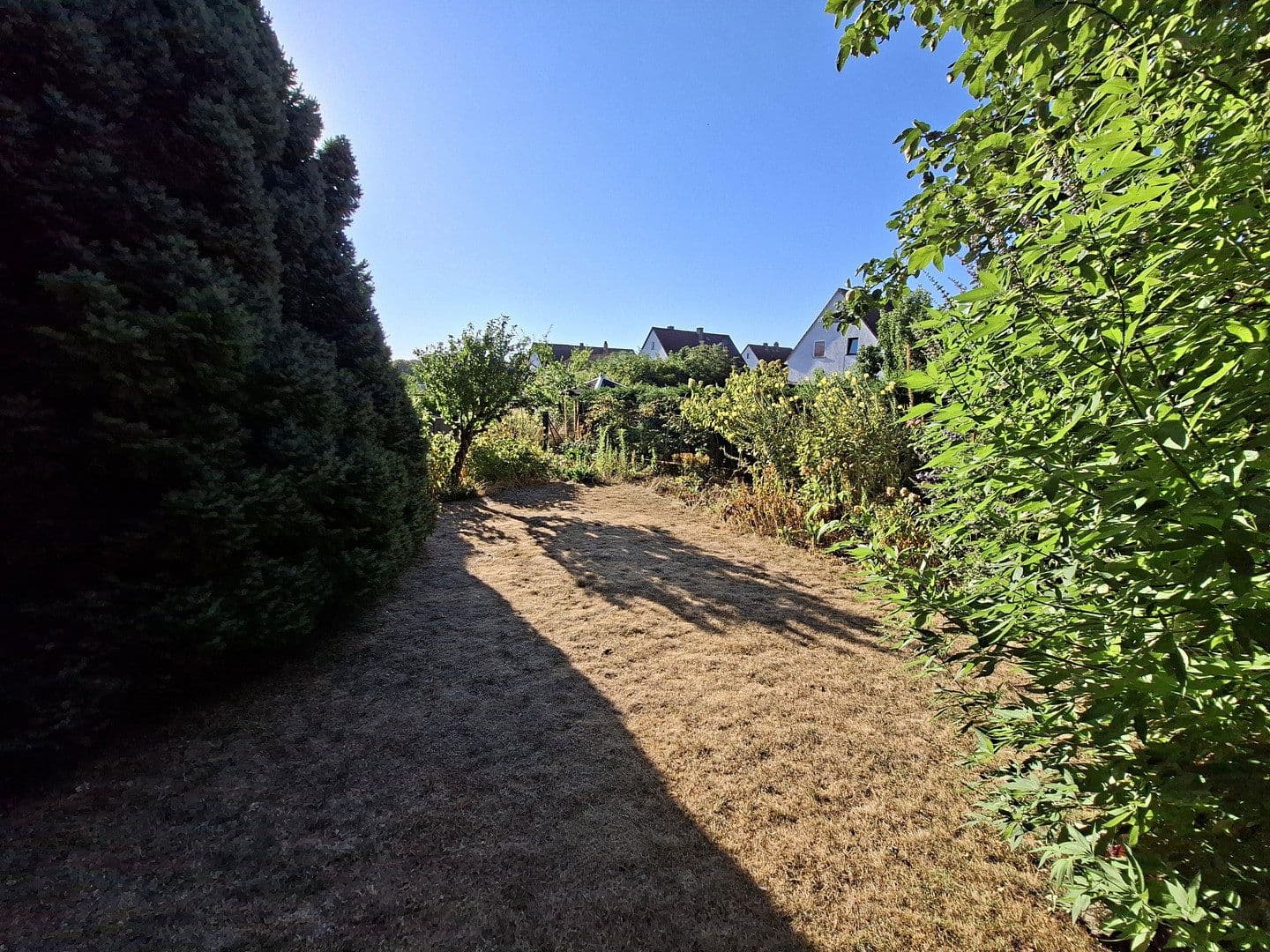 Predaj domu 150 m², pozemok 868 m², Sudetenstraße 14, Bruchköbel, Hesensko Predaj domu 150 m², pozemok 868 m², Sudetenstraße 14, Bruchköbel, Hesensko