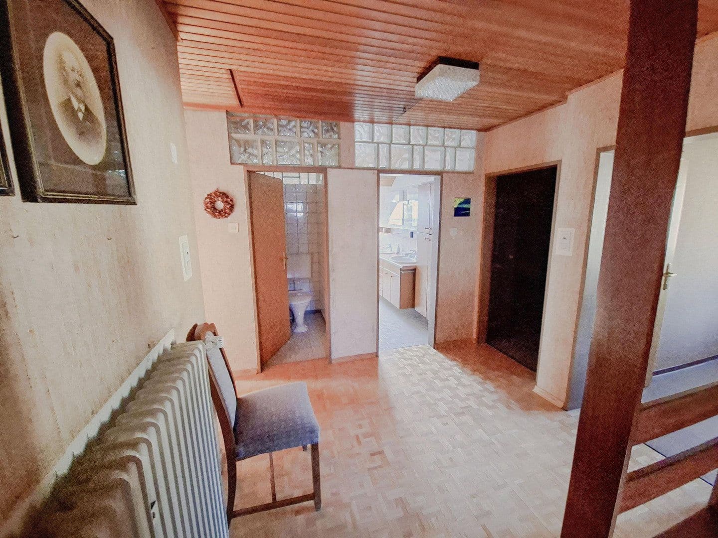 Predaj domu 150 m², pozemok 868 m², Sudetenstraße 14, Bruchköbel, Hesensko Predaj domu 150 m², pozemok 868 m², Sudetenstraße 14, Bruchköbel, Hesensko