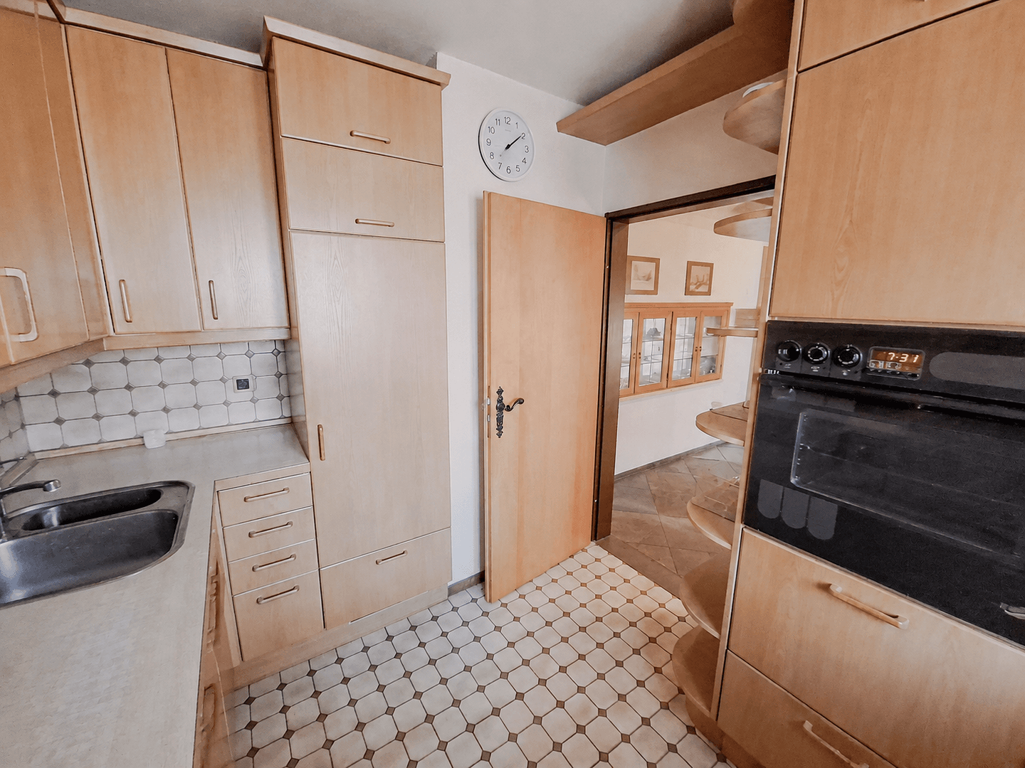 Predaj domu 150 m², pozemok 868 m², Sudetenstraße 14, Bruchköbel, Hesensko Predaj domu 150 m², pozemok 868 m², Sudetenstraße 14, Bruchköbel, Hesensko