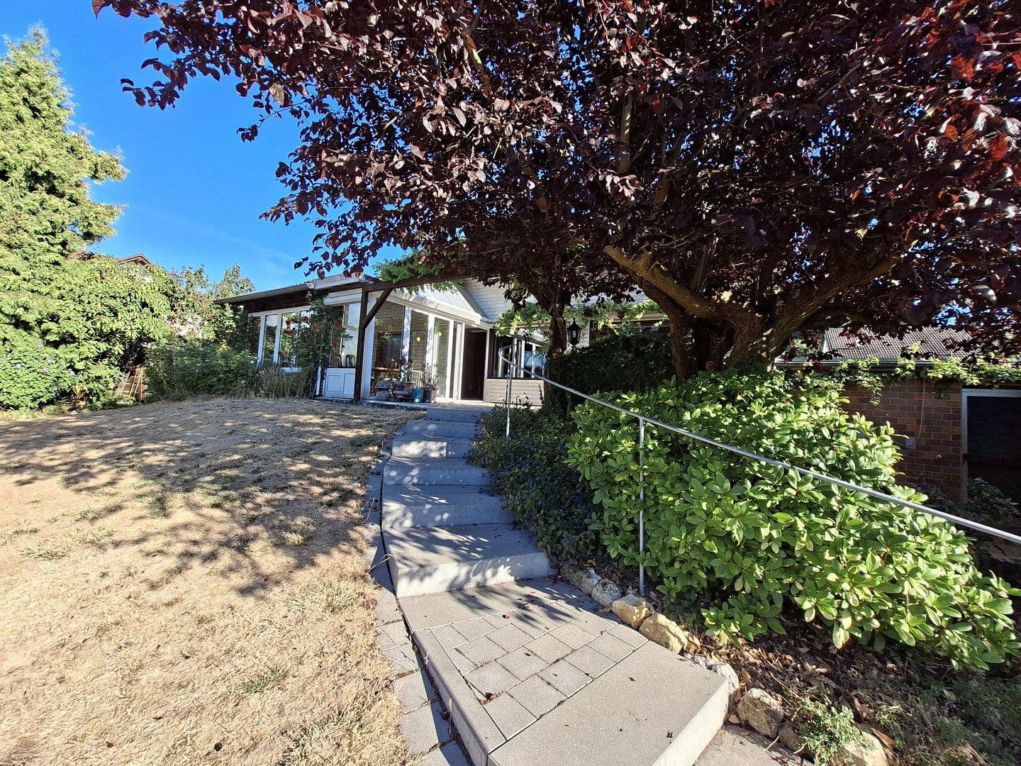 Predaj domu 150 m², pozemok 868 m², Sudetenstraße 14, Bruchköbel, Hesensko Predaj domu 150 m², pozemok 868 m², Sudetenstraße 14, Bruchköbel, Hesensko