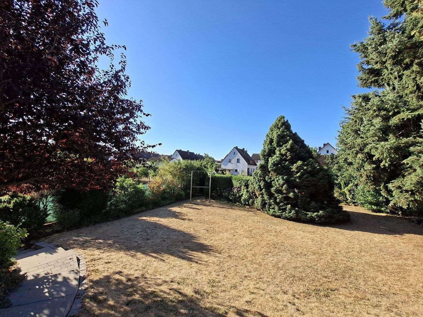 Predaj domu 150 m², pozemok 868 m², Sudetenstraße 14, Bruchköbel, Hesensko Predaj domu 150 m², pozemok 868 m², Sudetenstraße 14, Bruchköbel, Hesensko
