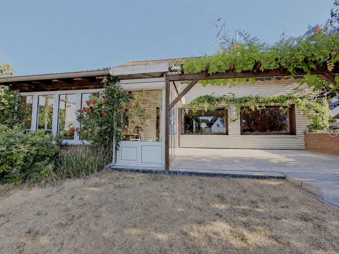 Predaj domu 150 m², pozemok 868 m², Sudetenstraße 14, Bruchköbel, Hesensko Predaj domu 150 m², pozemok 868 m², Sudetenstraße 14, Bruchköbel, Hesensko