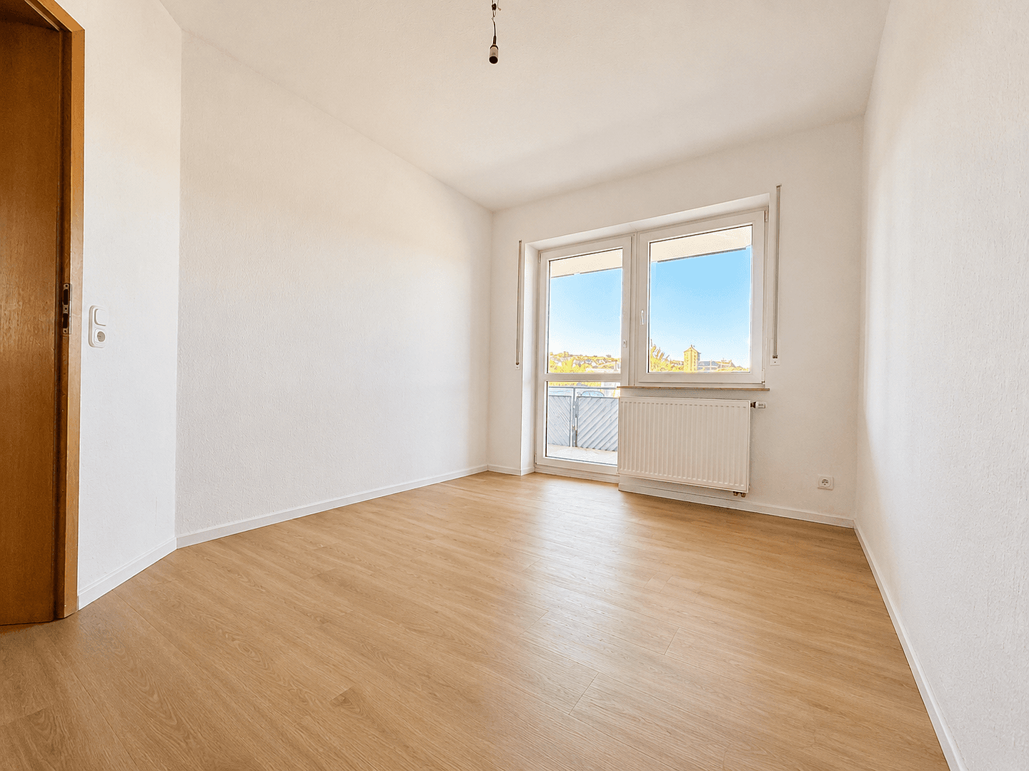 Prenájom bytu 3-izbový 85 m², Weikersheim, Bádensko-Wurttembersko Prenájom bytu 3-izbový 85 m², Weikersheim, Bádensko-Wurttembersko