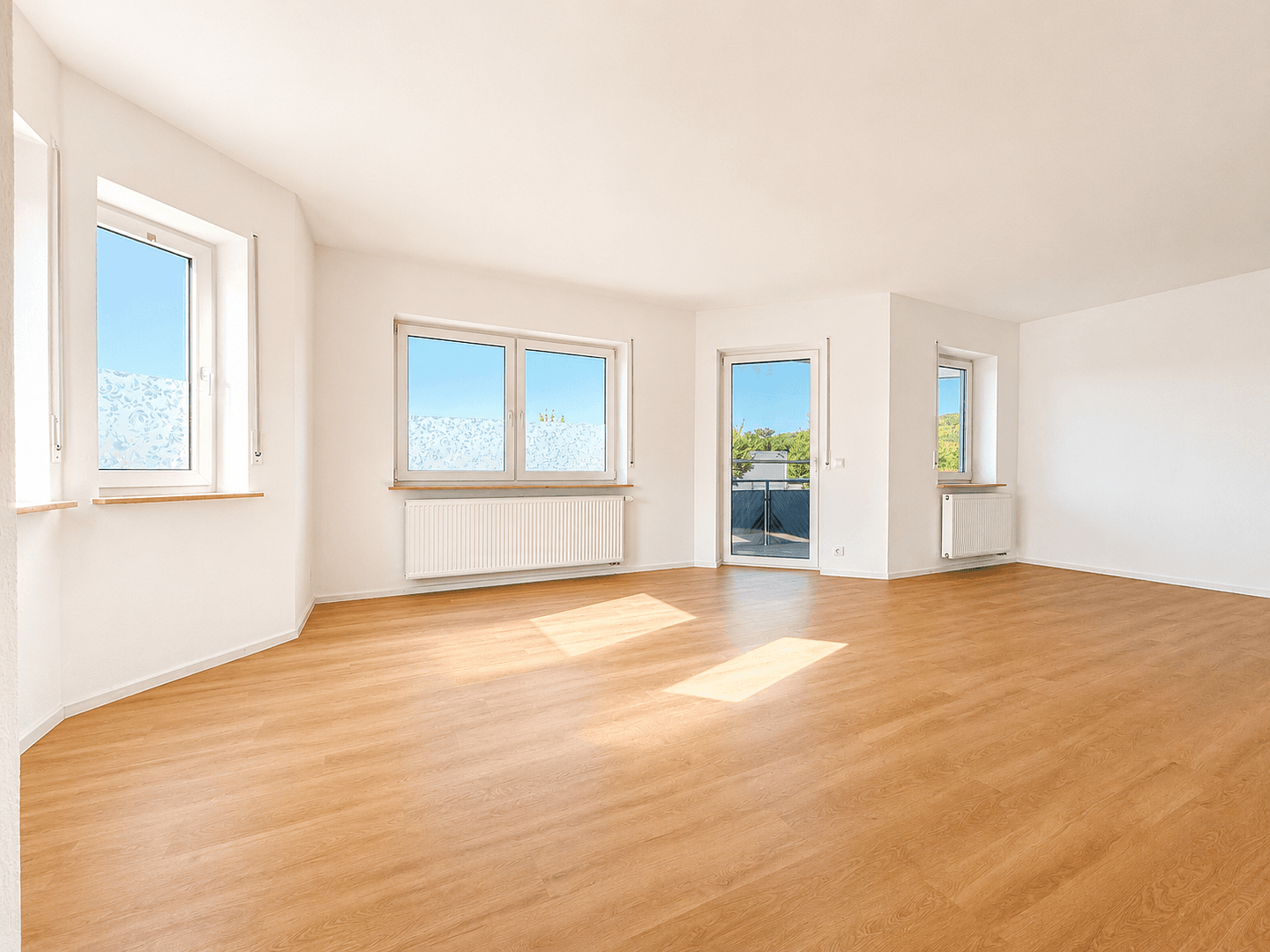 Prenájom bytu 3-izbový 85 m², Weikersheim, Bádensko-Wurttembersko Prenájom bytu 3-izbový 85 m², Weikersheim, Bádensko-Wurttembersko