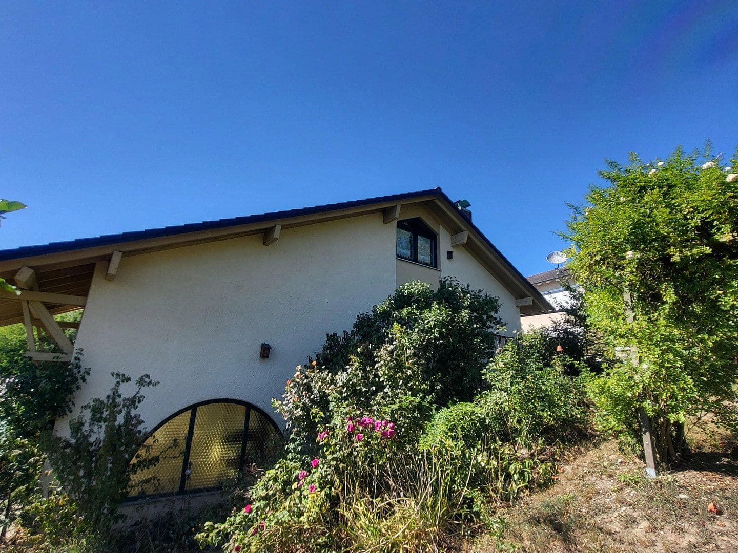 Predaj domu 180 m², pozemok 1.269 m², Marklkofen, Bavorsko Predaj domu 180 m², pozemok 1.269 m², Marklkofen, Bavorsko