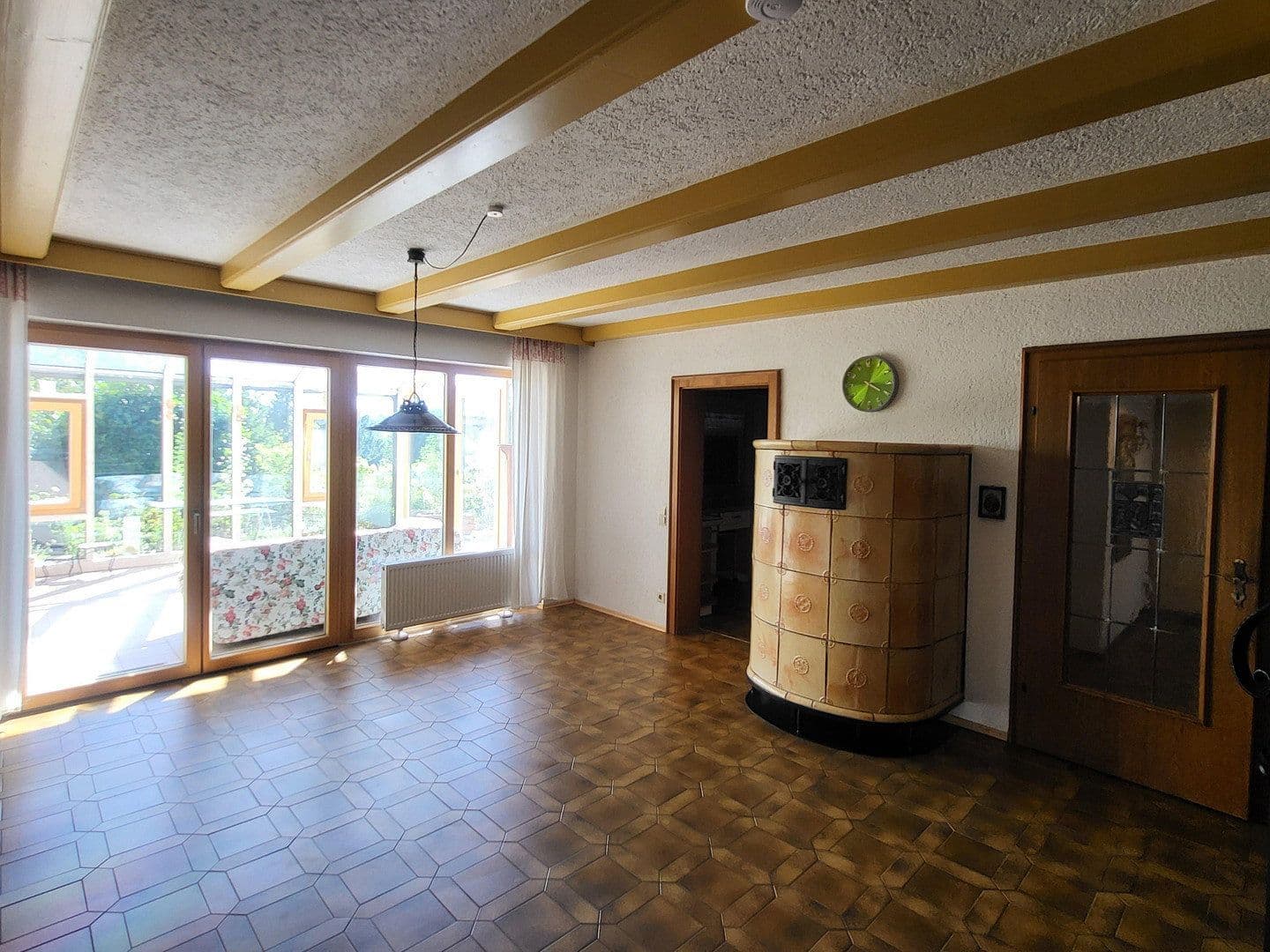 Predaj domu 180 m², pozemok 1.269 m², Marklkofen, Bavorsko Predaj domu 180 m², pozemok 1.269 m², Marklkofen, Bavorsko