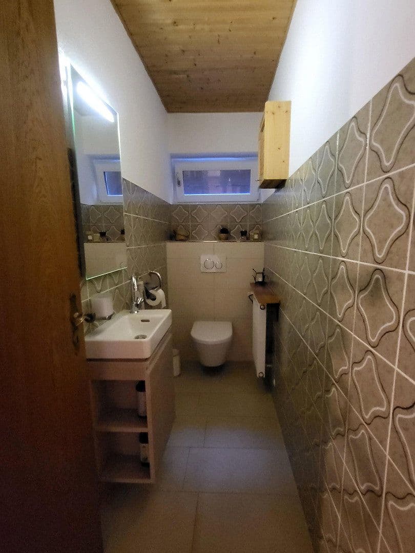 Predaj domu 180 m², pozemok 1.269 m², Marklkofen, Bavorsko Predaj domu 180 m², pozemok 1.269 m², Marklkofen, Bavorsko