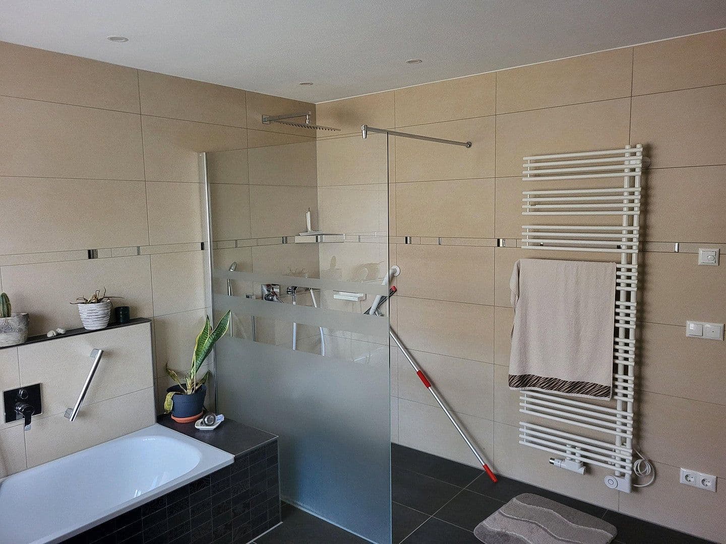 Predaj domu 180 m², pozemok 1.269 m², Marklkofen, Bavorsko Predaj domu 180 m², pozemok 1.269 m², Marklkofen, Bavorsko