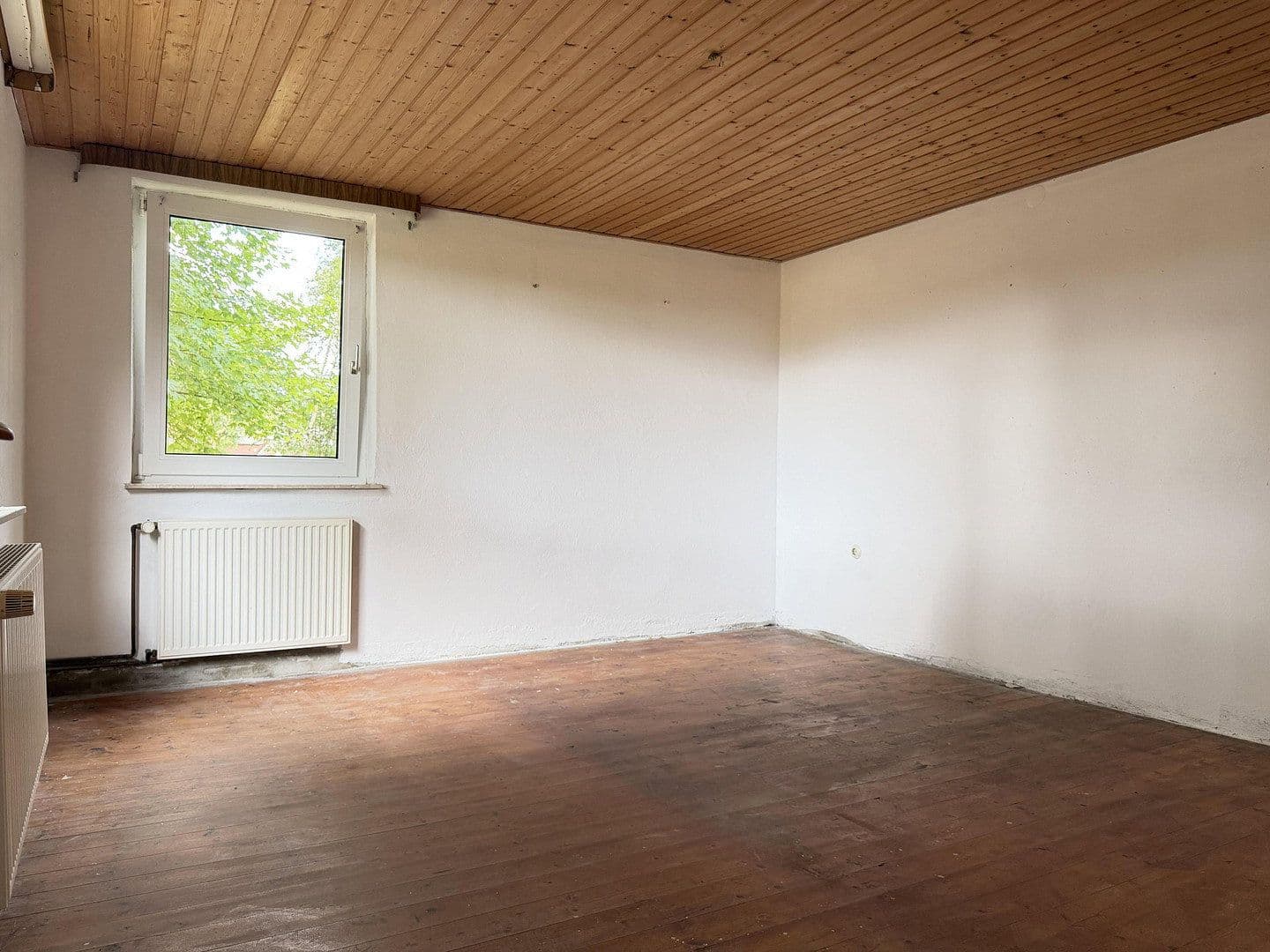 Predaj domu 70 m², pozemok 6.329 m², Bummert Trift 8, Hage, Dolné Sasko Predaj domu 70 m², pozemok 6.329 m², Bummert Trift 8, Hage, Dolné Sasko