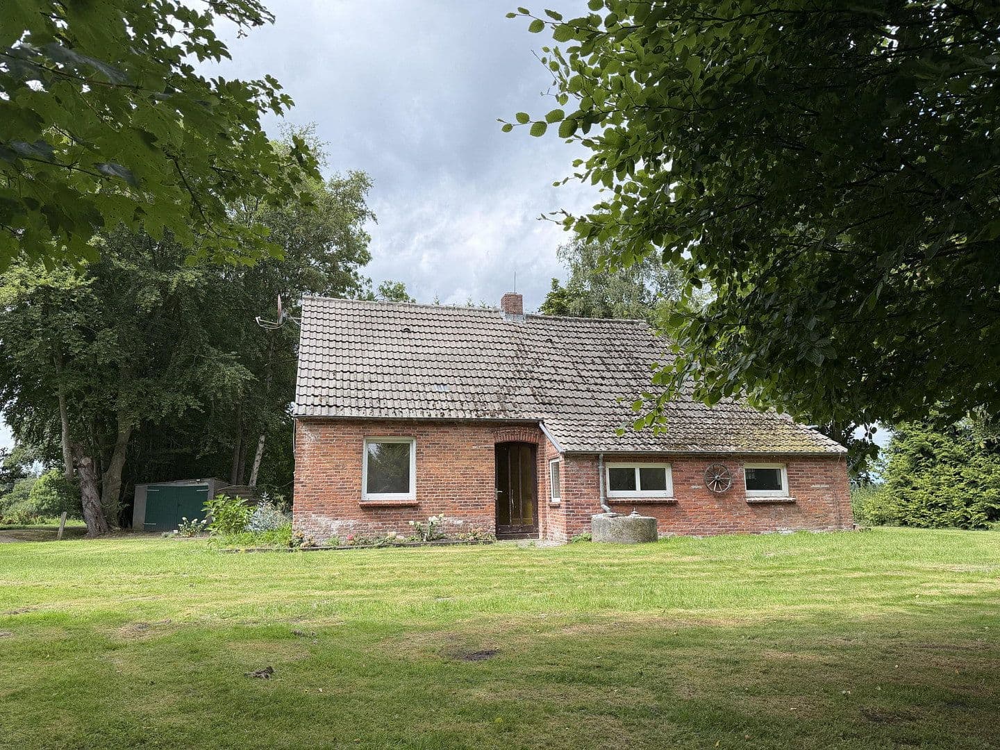 Predaj domu 70 m², pozemok 6.329 m², Bummert Trift 8, Hage, Dolné Sasko Predaj domu 70 m², pozemok 6.329 m², Bummert Trift 8, Hage, Dolné Sasko