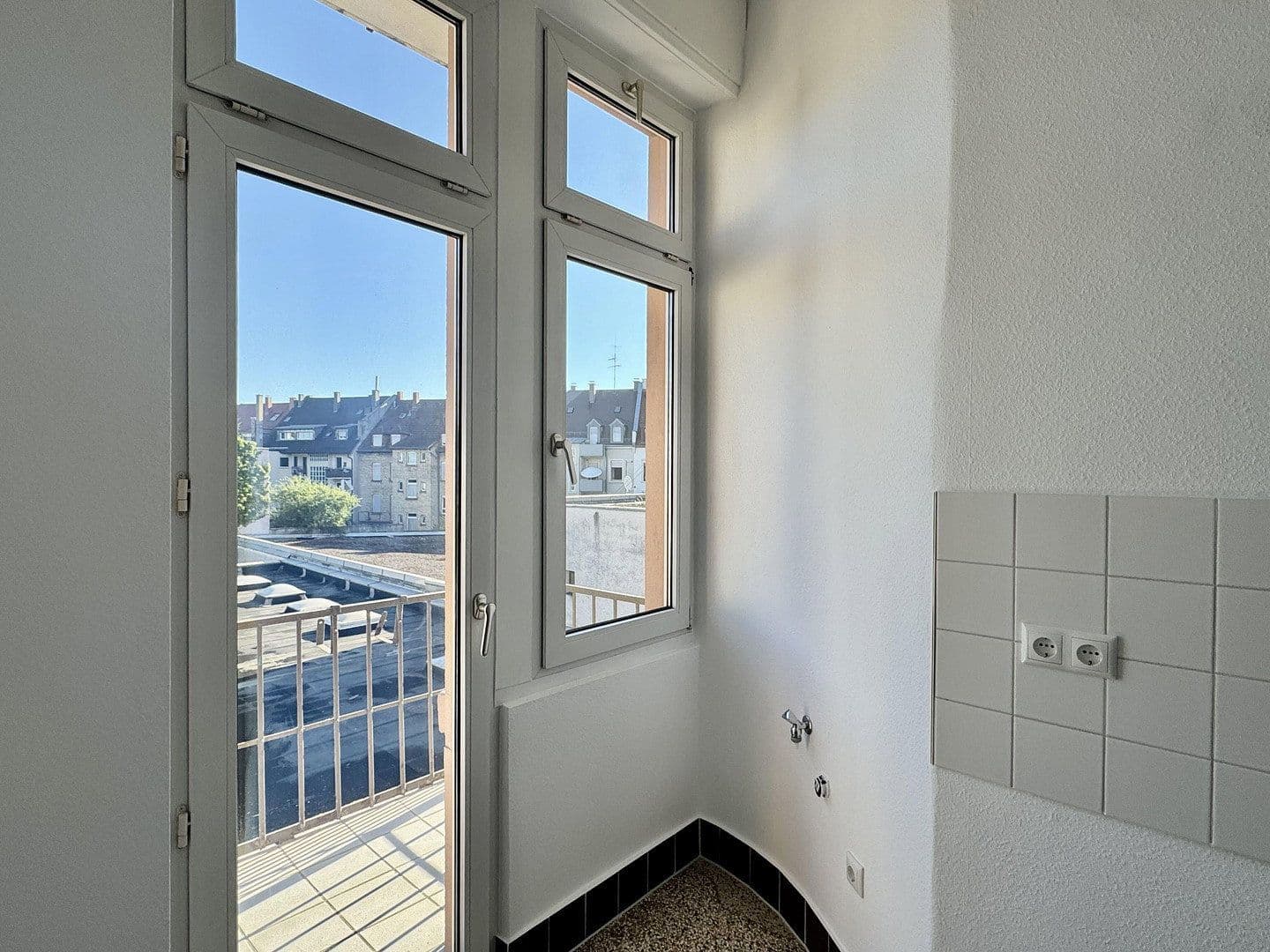 Prenájom bytu 2-izbový 68 m², Gerwigstr. 35, Karlsruhe, Bádensko-Wurttembersko Prenájom bytu 2-izbový 68 m², Gerwigstr. 35, Karlsruhe, Bádensko-Wurttembersko