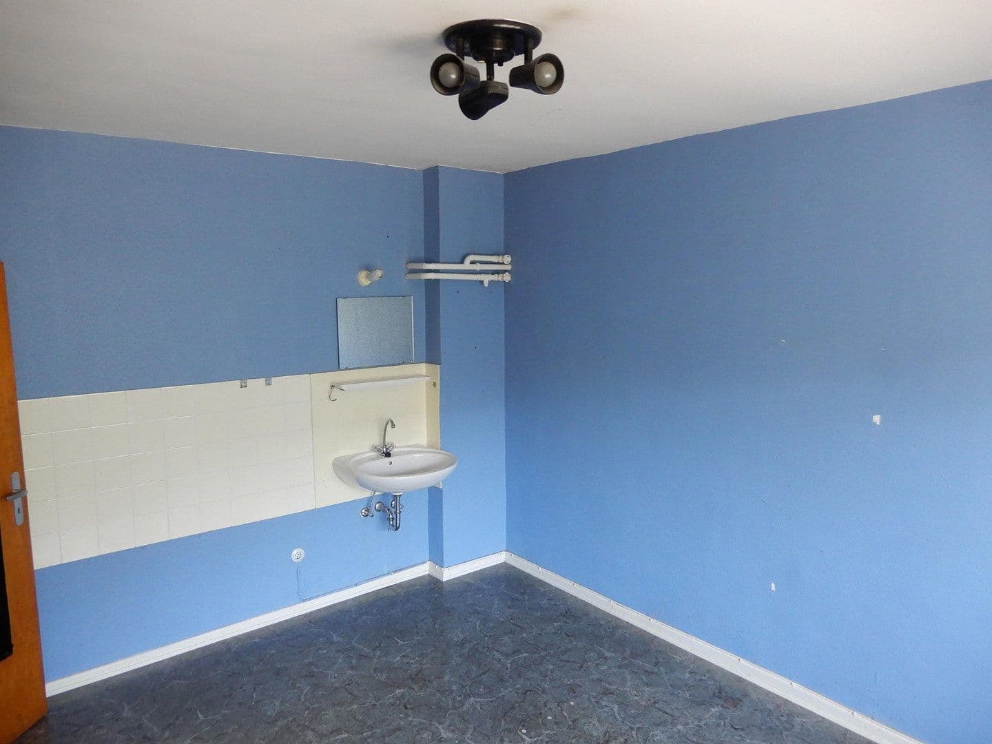 Predaj domu 100 m², pozemok 216 m², Königstein im Taunus, Hesensko Predaj domu 100 m², pozemok 216 m², Königstein im Taunus, Hesensko