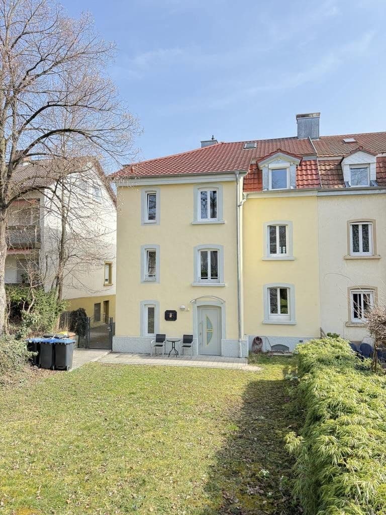 Predaj domu 223 m², pozemok 365 m², Singen (Hohentwiel), Bádensko-Wurttembersko Predaj domu 223 m², pozemok 365 m², Singen (Hohentwiel), Bádensko-Wurttembersko