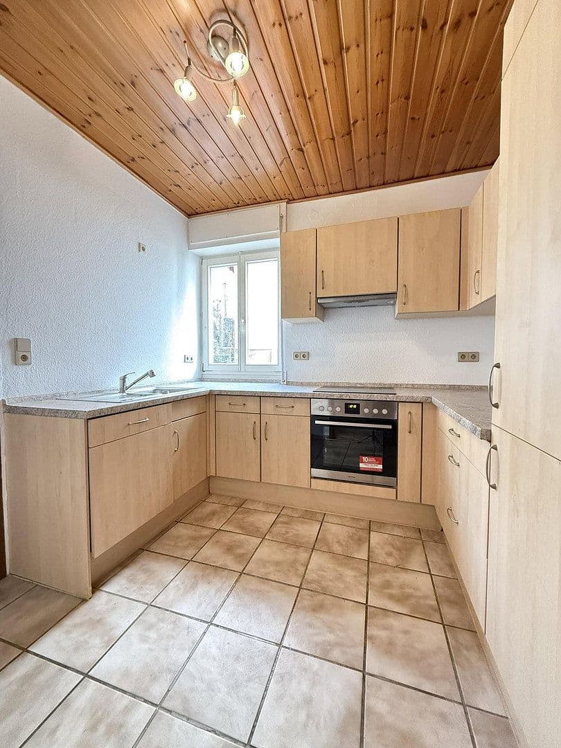 Predaj domu 223 m², pozemok 365 m², Singen (Hohentwiel), Bádensko-Wurttembersko Predaj domu 223 m², pozemok 365 m², Singen (Hohentwiel), Bádensko-Wurttembersko